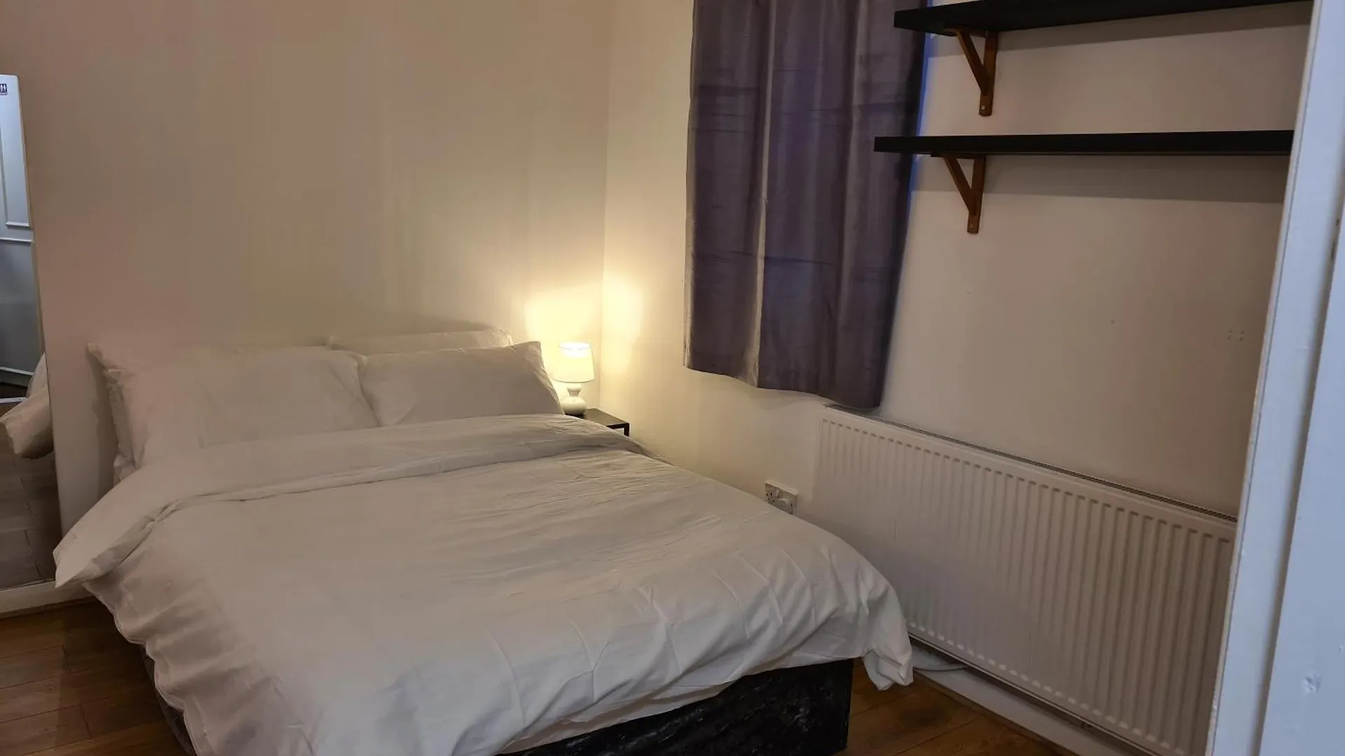 4Br-2Ensuite-10Mincentrallondon-Sleeps11-Parking 0*, London