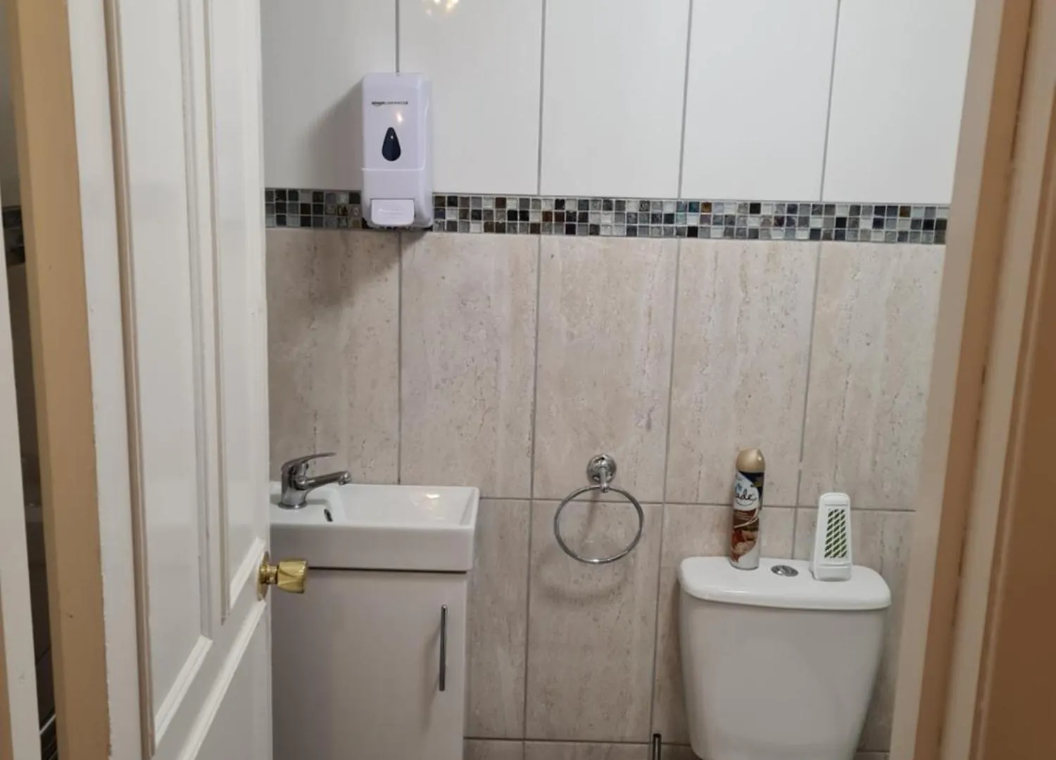 4Br-2Ensuite-10Mincentrallondon-Sleeps11-Parking